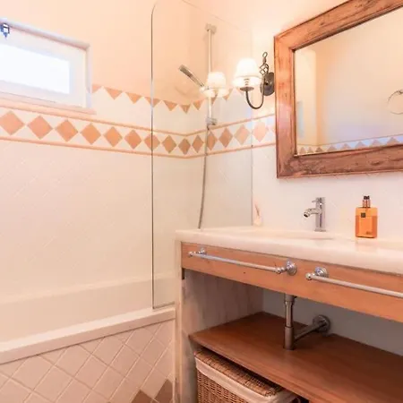 Prado - Beautiful Beachfront 빌라 *